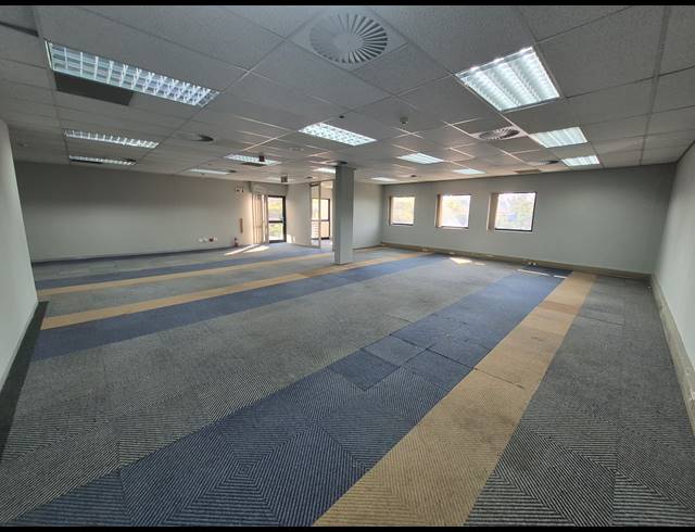 197M² OFFICE TO LET IN WOODMEAD